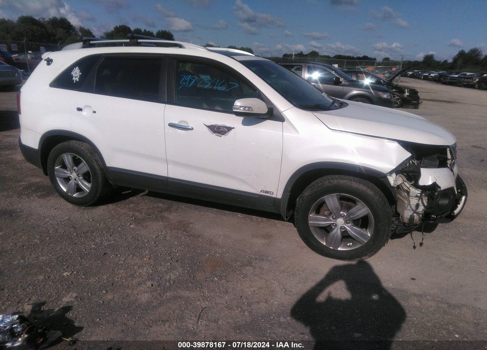 2013 KIA SORENTO EX V6 VIN: 5XYKUDA24DG358738
