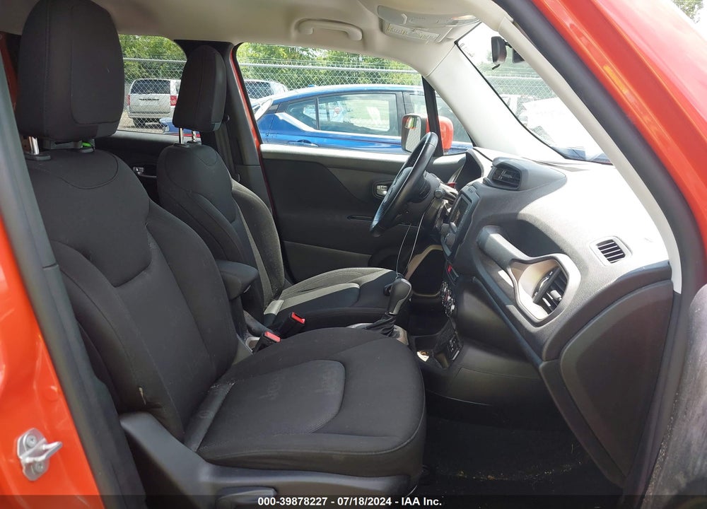 2017 JEEP RENEGADE LATITUDE FWD VIN: ZACCJABB5HPF28234