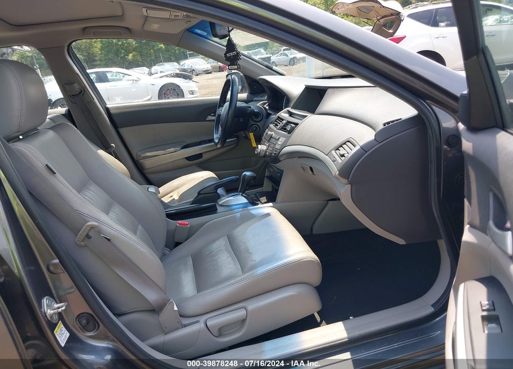 2010 HONDA ACCORD SDN VIN: 1HGCP2F84AA030133