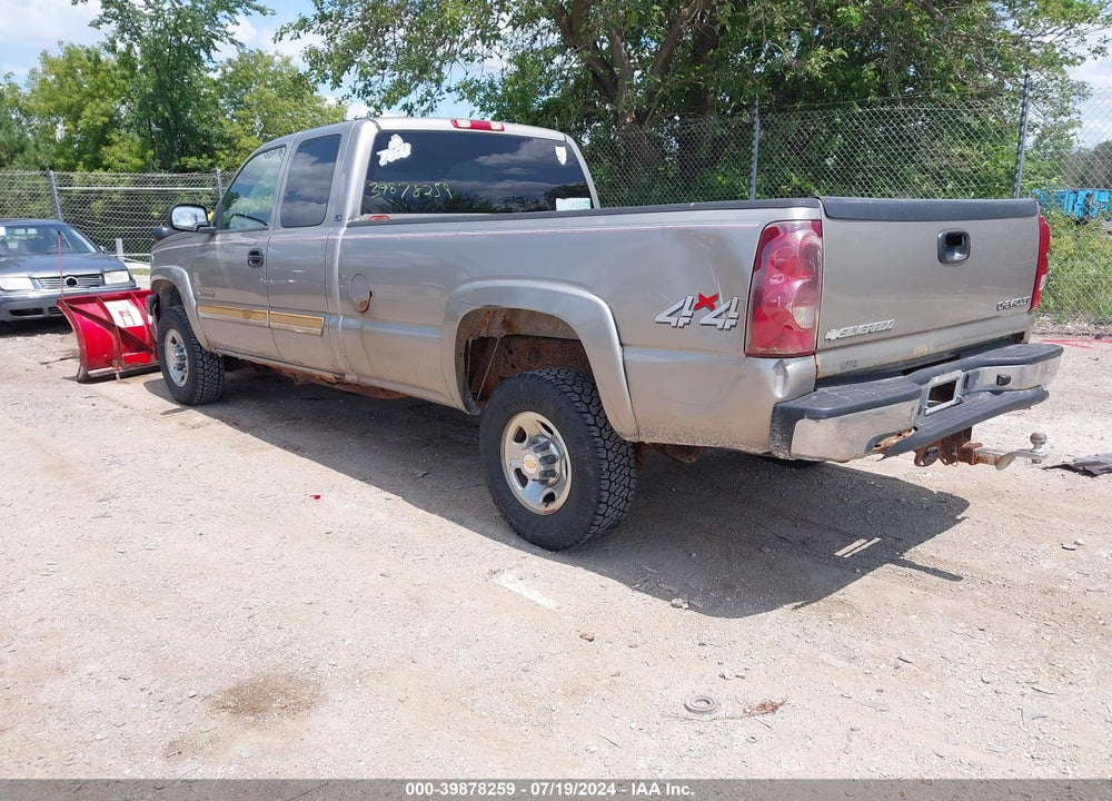 2003 CHEVROLET SILVERADO 2500HD LS VIN: 1GCHK29U83E292342