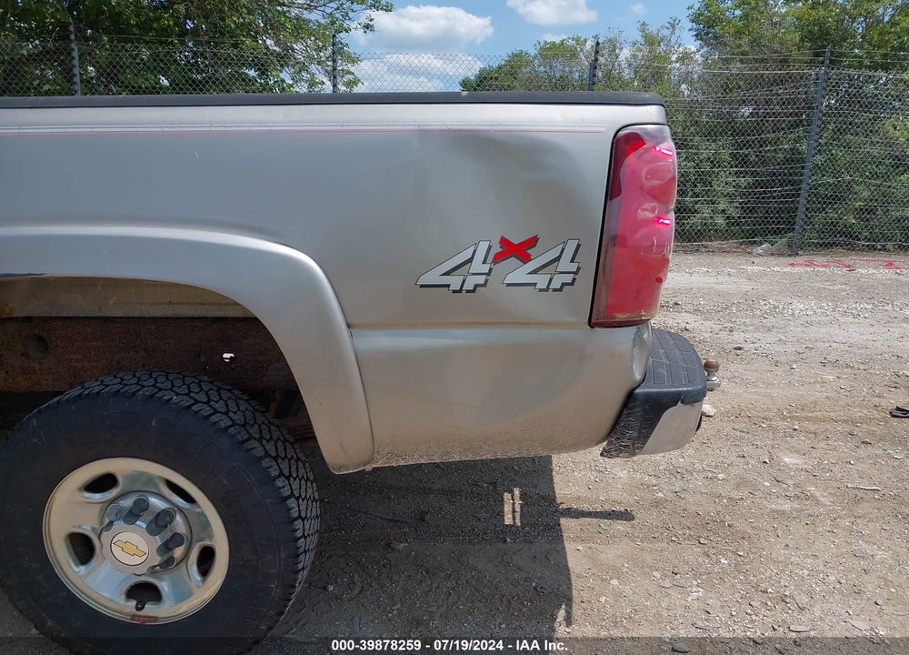 2003 CHEVROLET SILVERADO 2500HD LS VIN: 1GCHK29U83E292342