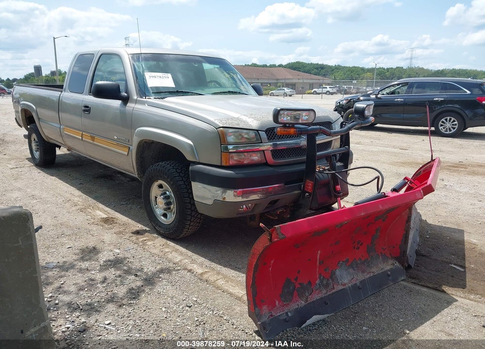 2003 CHEVROLET SILVERADO 2500HD LS VIN: 1GCHK29U83E292342