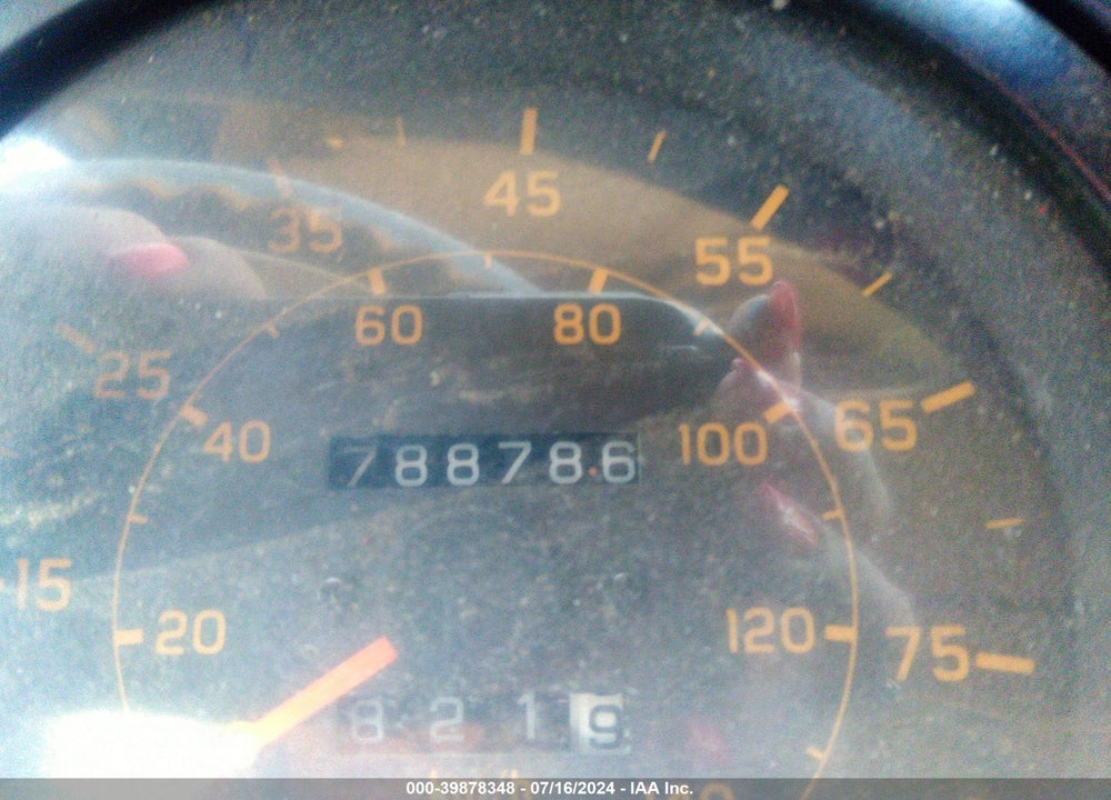 2000 ISUZU FTR VIN: 4GTJ7C137YJ700208