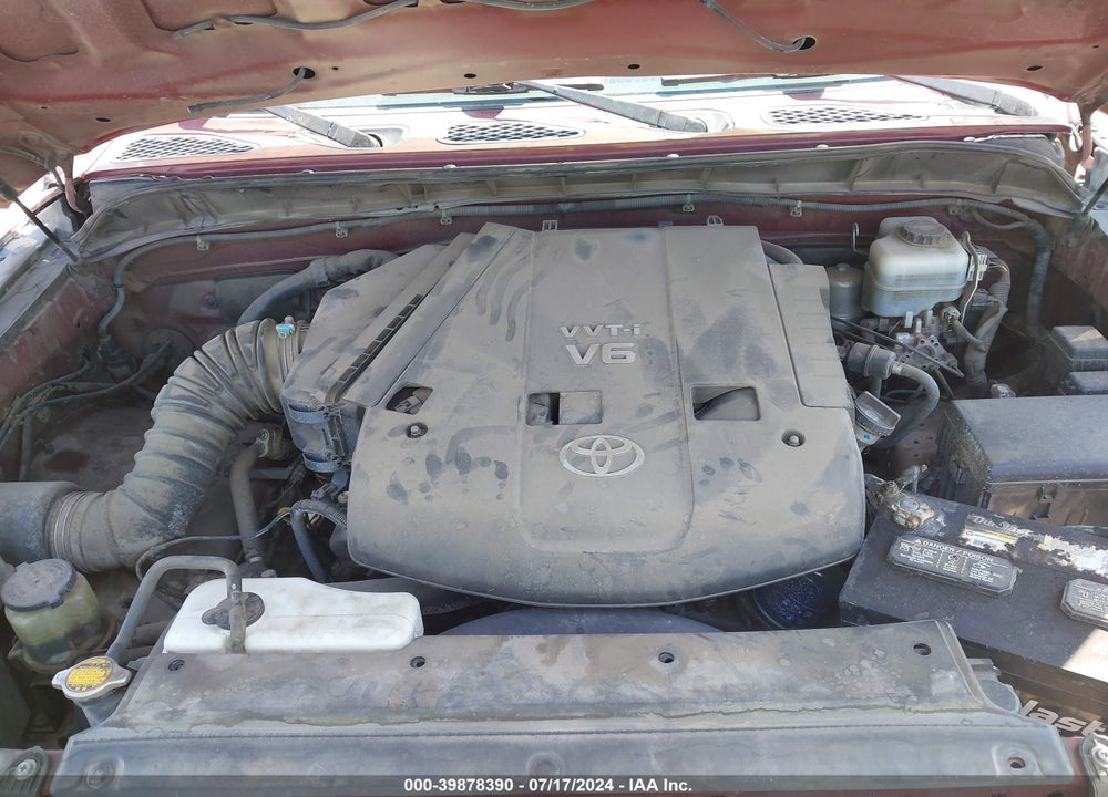 2008 TOYOTA FJ CRUISER VIN: JTEBU11F38K027758