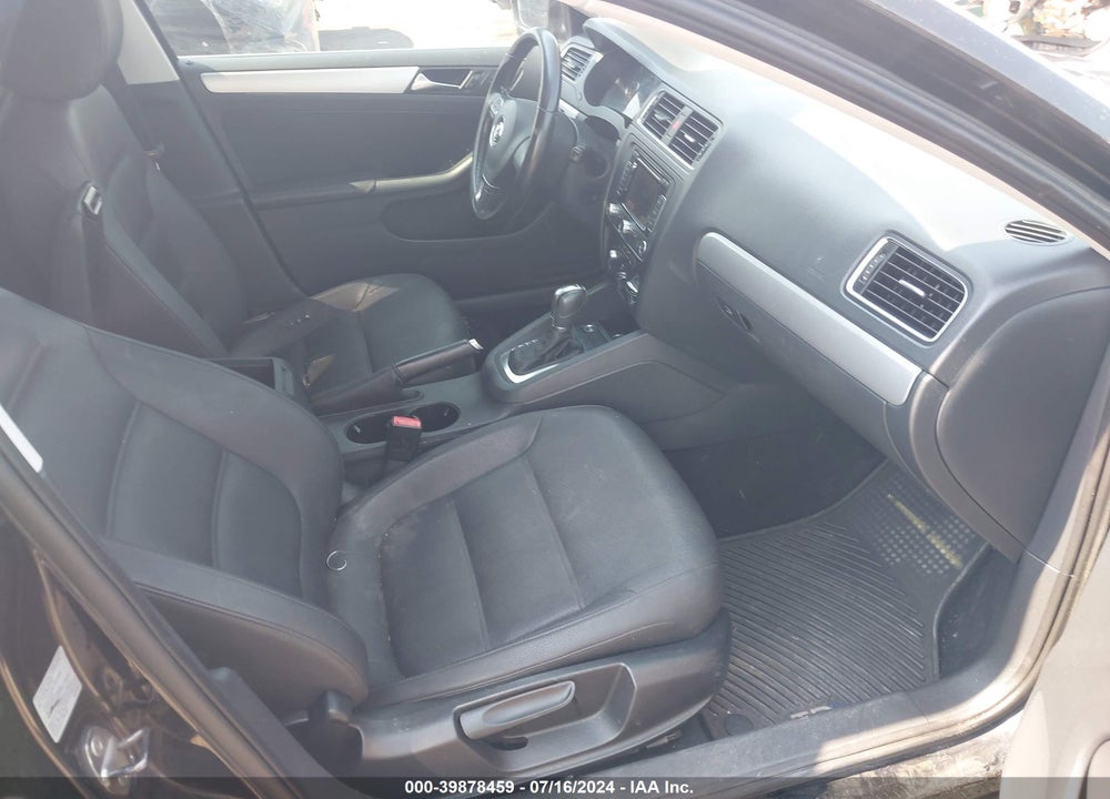 2011 VOLKSWAGEN JETTA 2.0L TDI VIN: 3VWLL7AJXBM091540