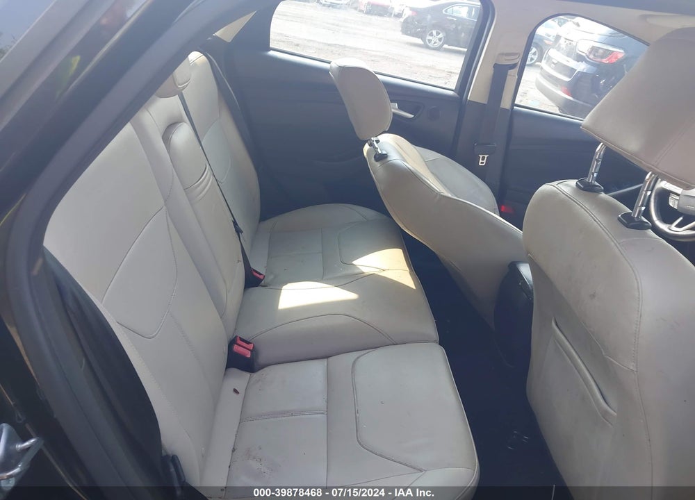 2015 FORD FOCUS VIN: 1FADP3N20FL338729