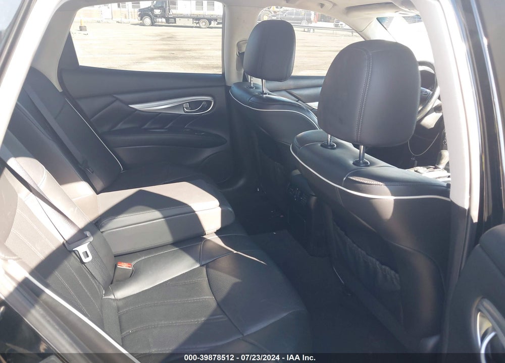2016 INFINITI Q70 3.7 VIN: JN1BY1AP1GM221356