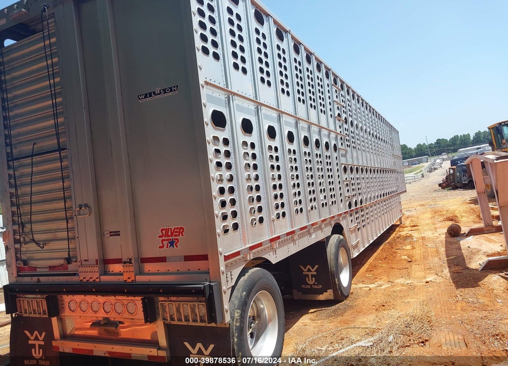 2021 WILSON TRAILER CO LIVESTOCK TRAILER VIN: 1W1K65325M5560628