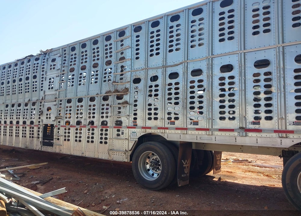 2021 WILSON TRAILER CO LIVESTOCK TRAILER VIN: 1W1K65325M5560628