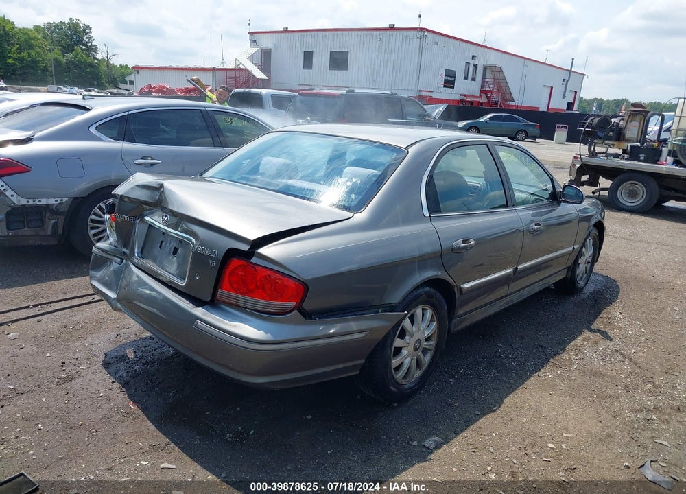 2004 HYUNDAI SONATA GLS/LX VIN: KMHWF35H94A013463
