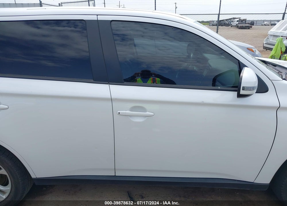 2014 MITSUBISHI OUTLANDER SE VIN: JA4AD3A36EZ004876