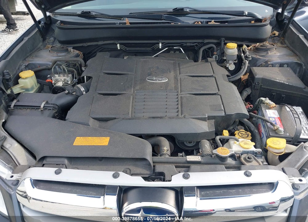 2014 SUBARU OUTBACK 3.6R LIMITED VIN: 4S4BRDLC3E2220686