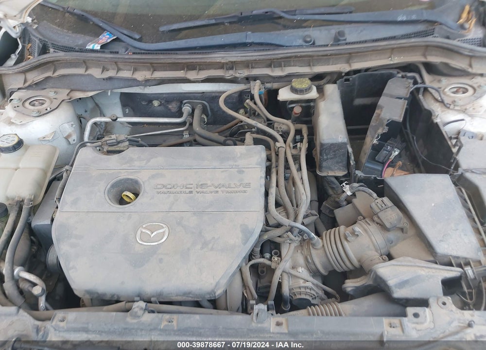 2011 MAZDA 3 VIN: JM1BL1UGXB1498881