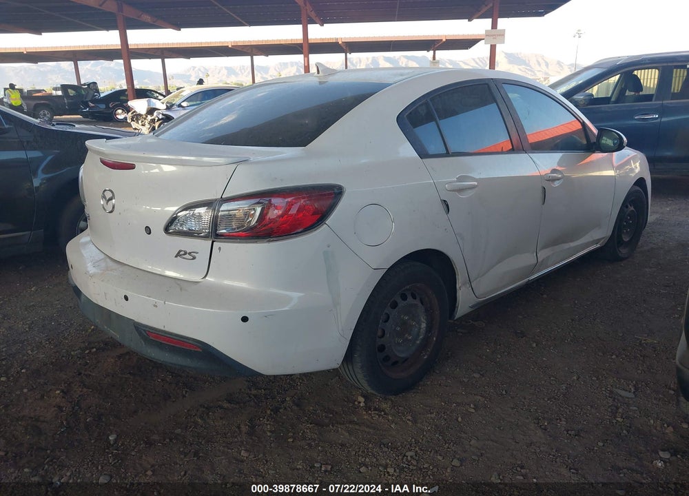 2011 MAZDA 3 VIN: JM1BL1UGXB1498881