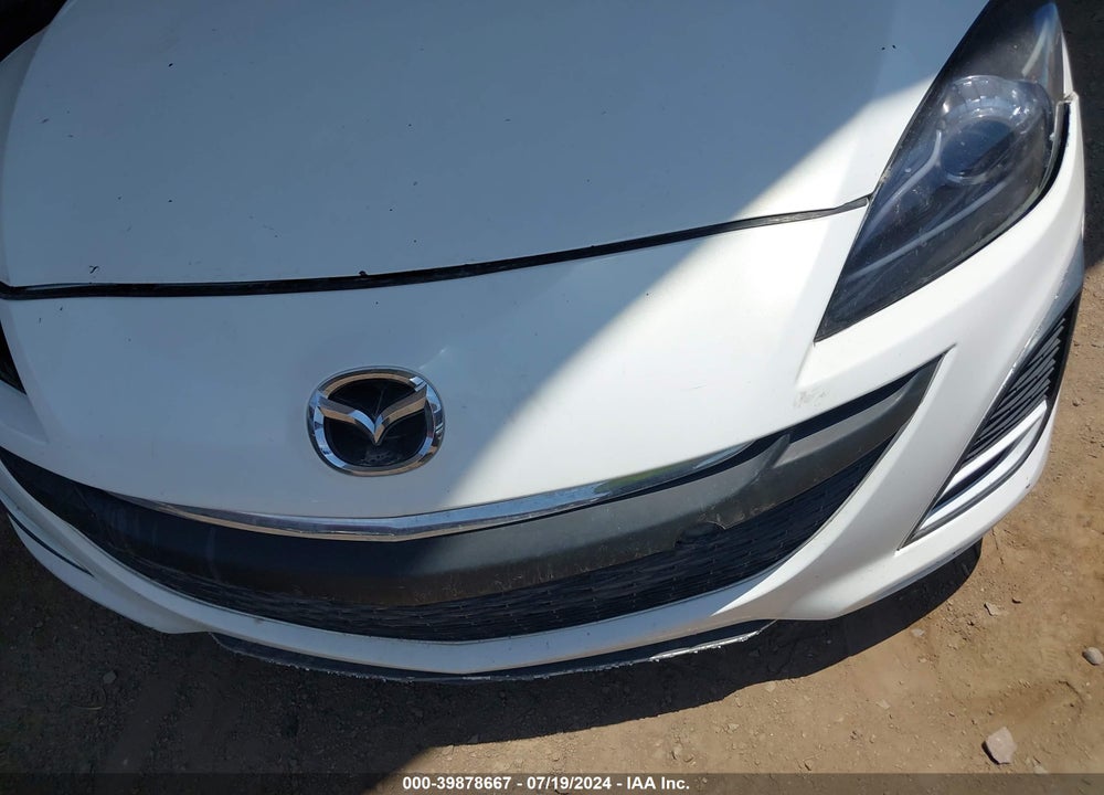 2011 MAZDA 3 VIN: JM1BL1UGXB1498881