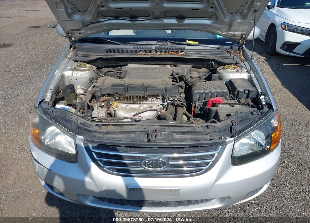2009 KIA SPECTRA LX VIN: KNAFE222495639971