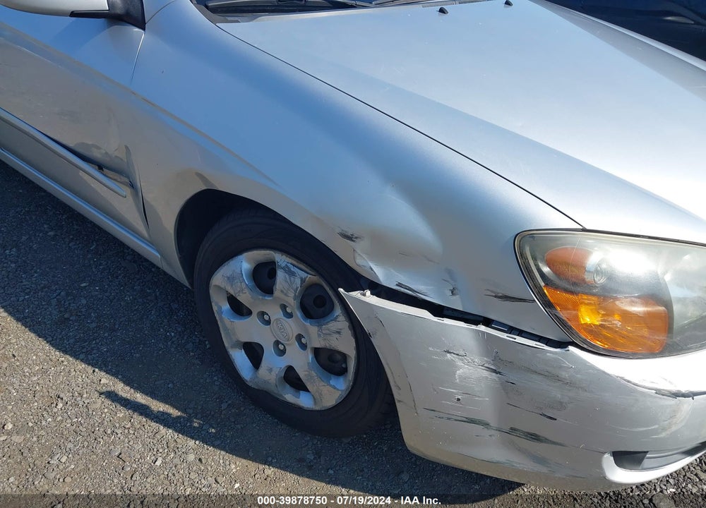 2009 KIA SPECTRA LX VIN: KNAFE222495639971