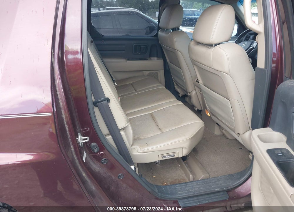 2011 HONDA RIDGELINE RTL VIN: 5FPYK1F51BB004883