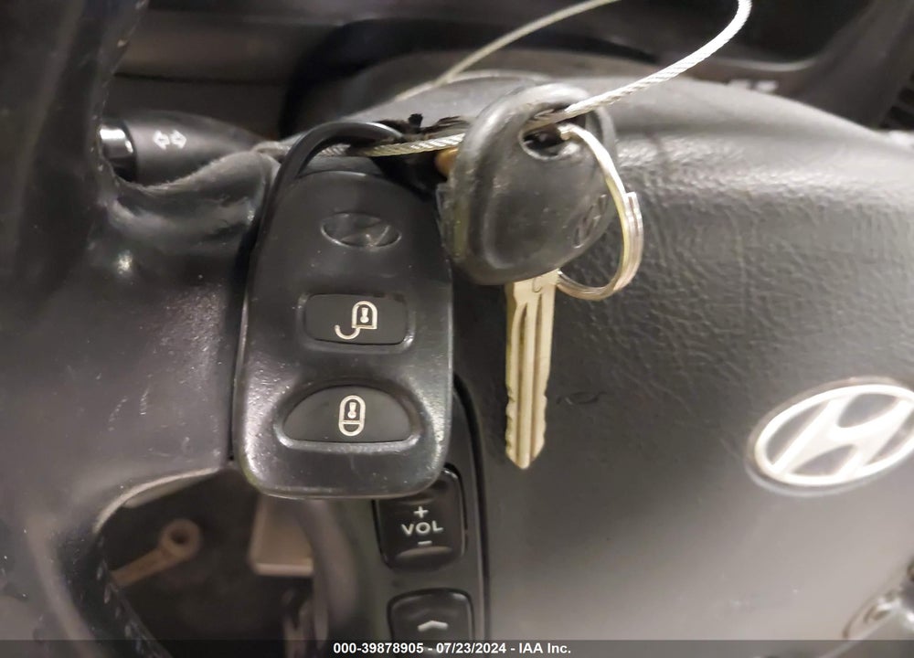2009 HYUNDAI SANTA FE SE VIN: 5NMSH13E59H323424