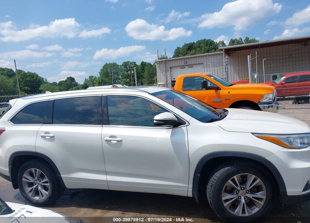 2015 TOYOTA HIGHLANDER XLE V6 VIN: 5TDJKRFH2FS187795