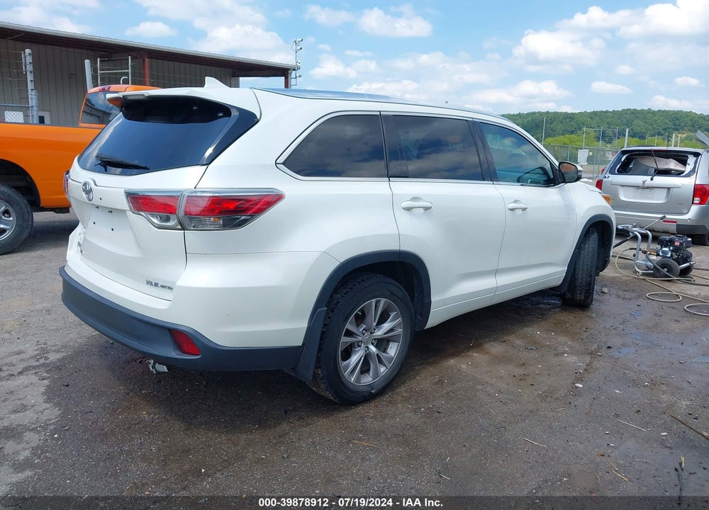 2015 TOYOTA HIGHLANDER XLE V6 VIN: 5TDJKRFH2FS187795