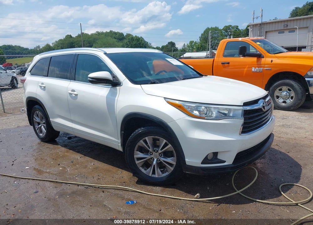 2015 TOYOTA HIGHLANDER XLE V6 VIN: 5TDJKRFH2FS187795