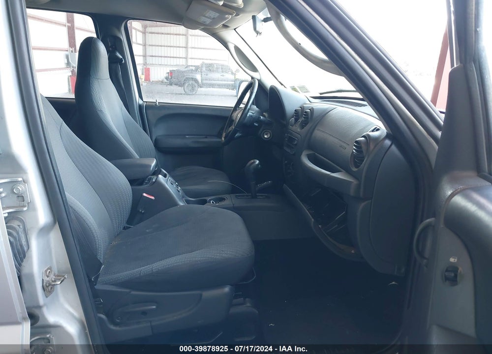 2004 JEEP LIBERTY SPORT VIN: 1J4GL48K64W229959