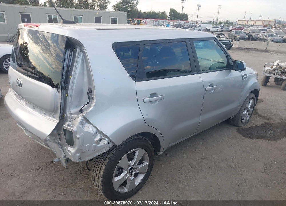 2018 KIA SOUL VIN: KNDJN2A29J7623952