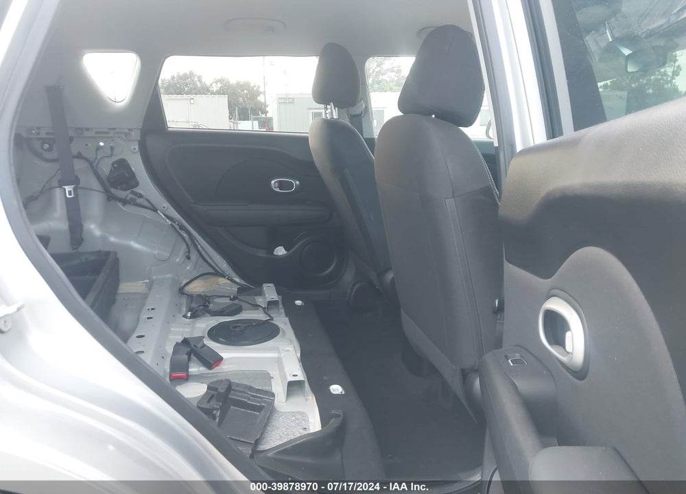 2018 KIA SOUL VIN: KNDJN2A29J7623952