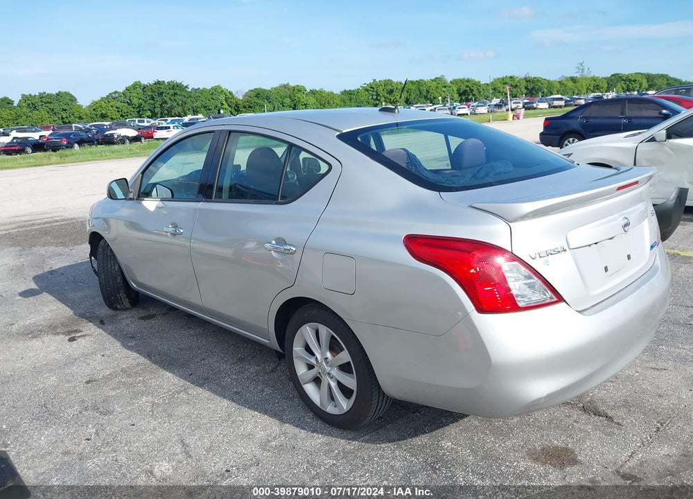 2014 NISSAN VERSA 1.6 SL VIN: 3N1CN7AP0EL876924