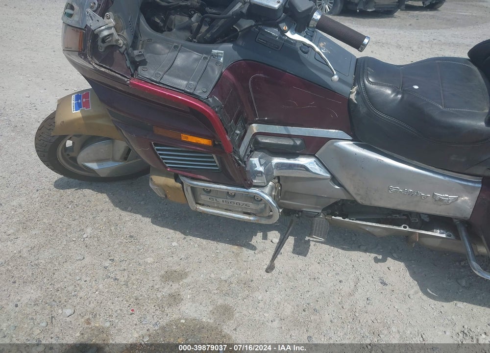 1990 HONDA GL1500 VIN: 1HFSC2205LA200742