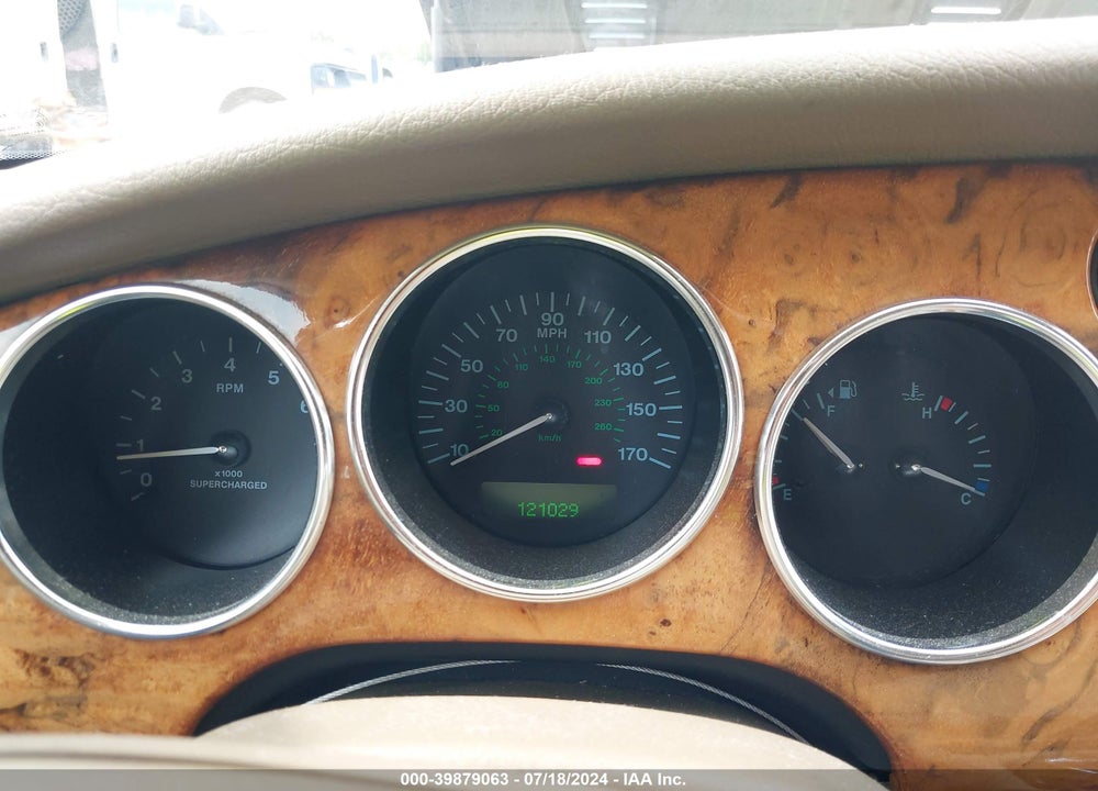 2005 JAGUAR XKR VIN: SAJDA42B653A40985