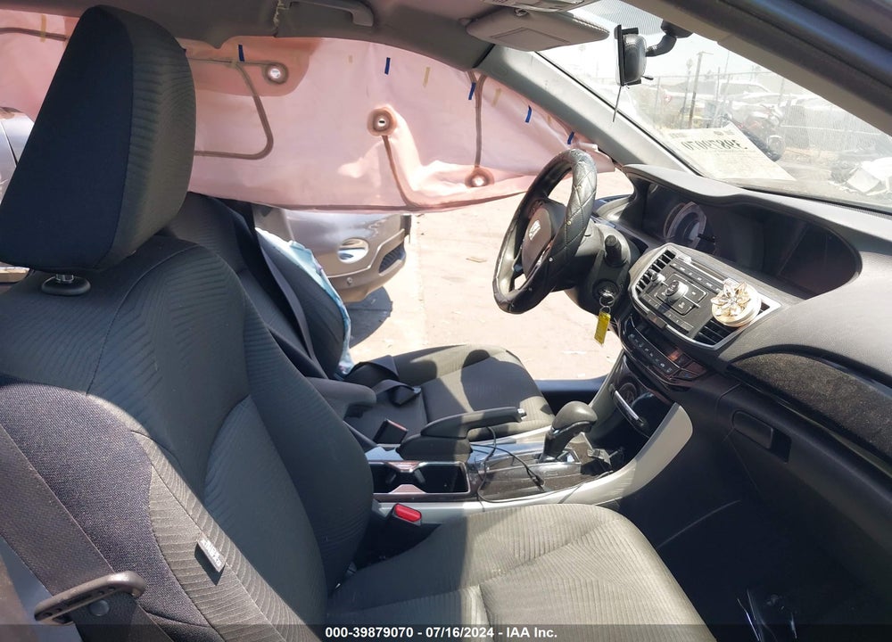 2017 HONDA ACCORD VIN: 1HGCR2F34HA257069