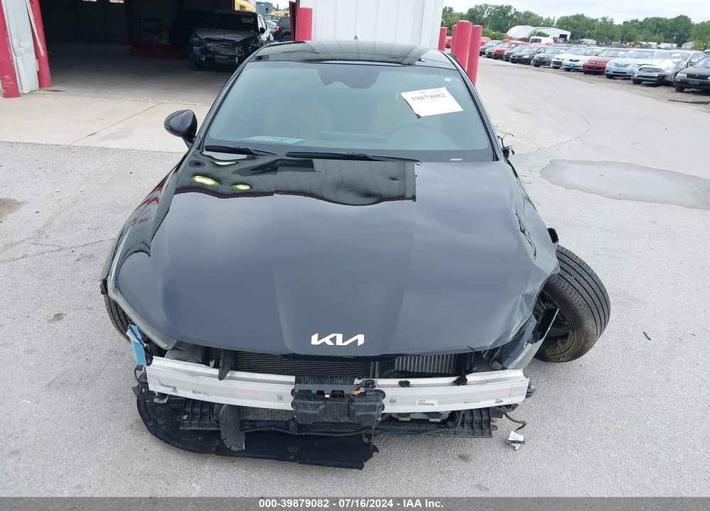 2022 KIA K5 GT VIN: 5XXG44J88NG096710