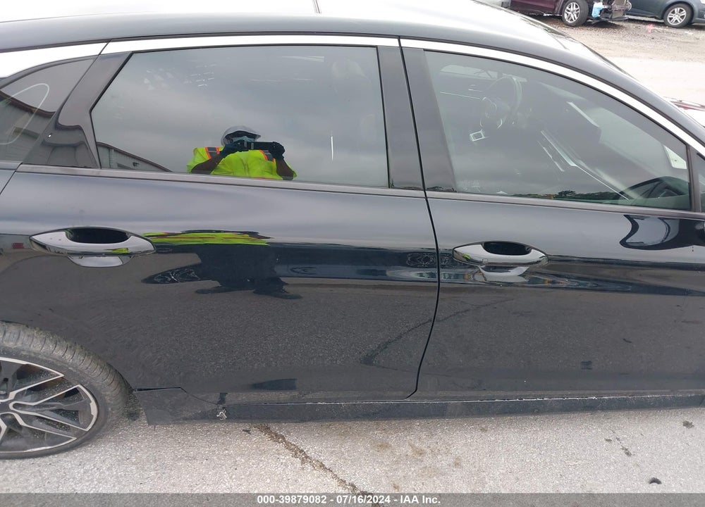 2022 KIA K5 GT VIN: 5XXG44J88NG096710