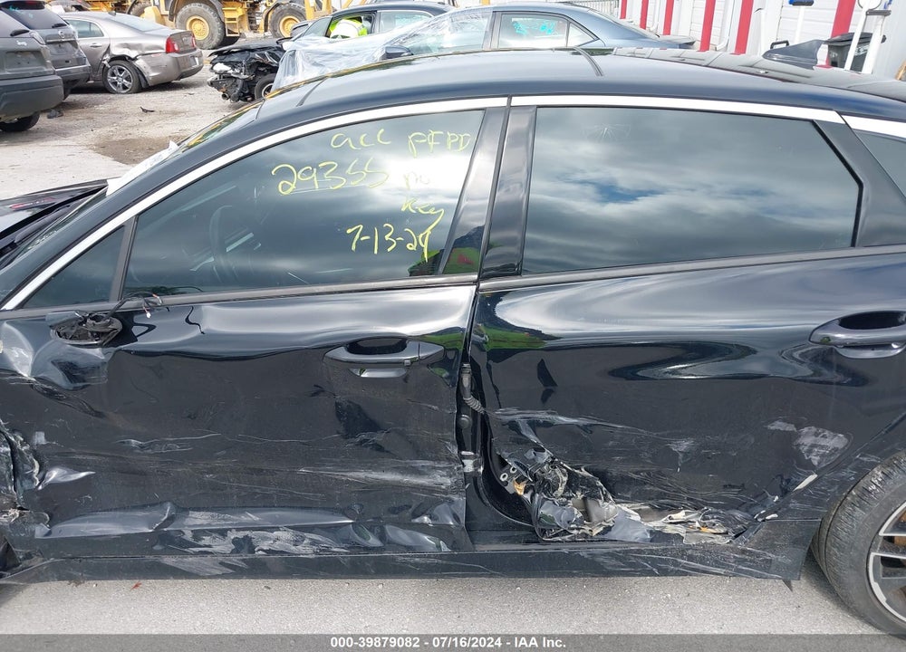 2022 KIA K5 GT VIN: 5XXG44J88NG096710