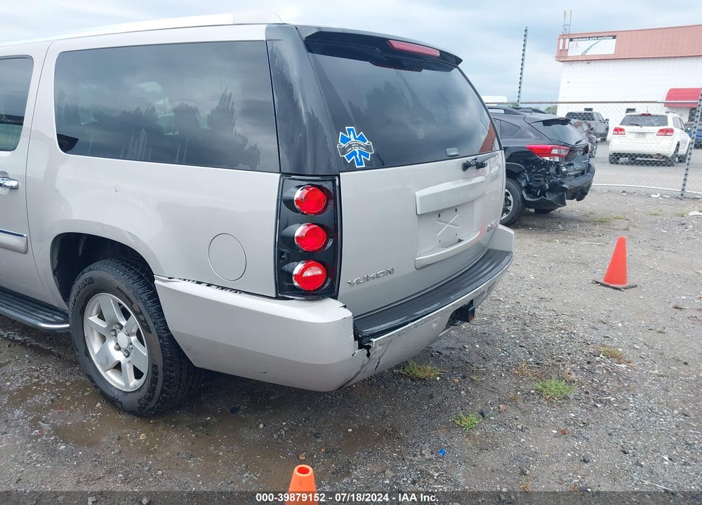 2008 GMC YUKON XL 1500 DENALI VIN: 1GKFK66888J114990