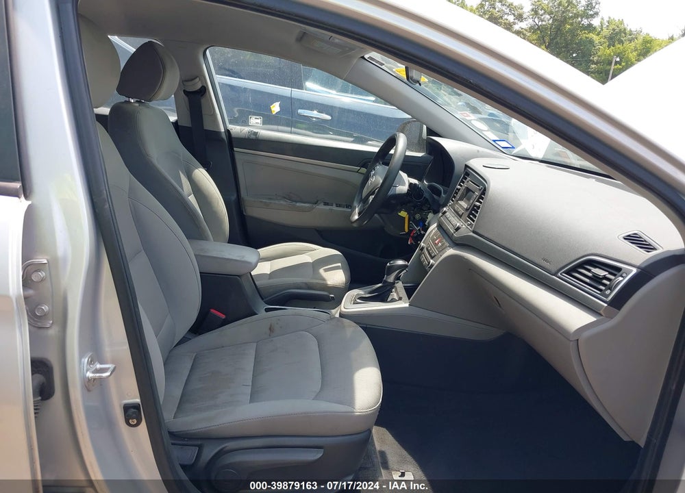 2017 HYUNDAI ELANTRA SE VIN: KMHD74LF7HU082037