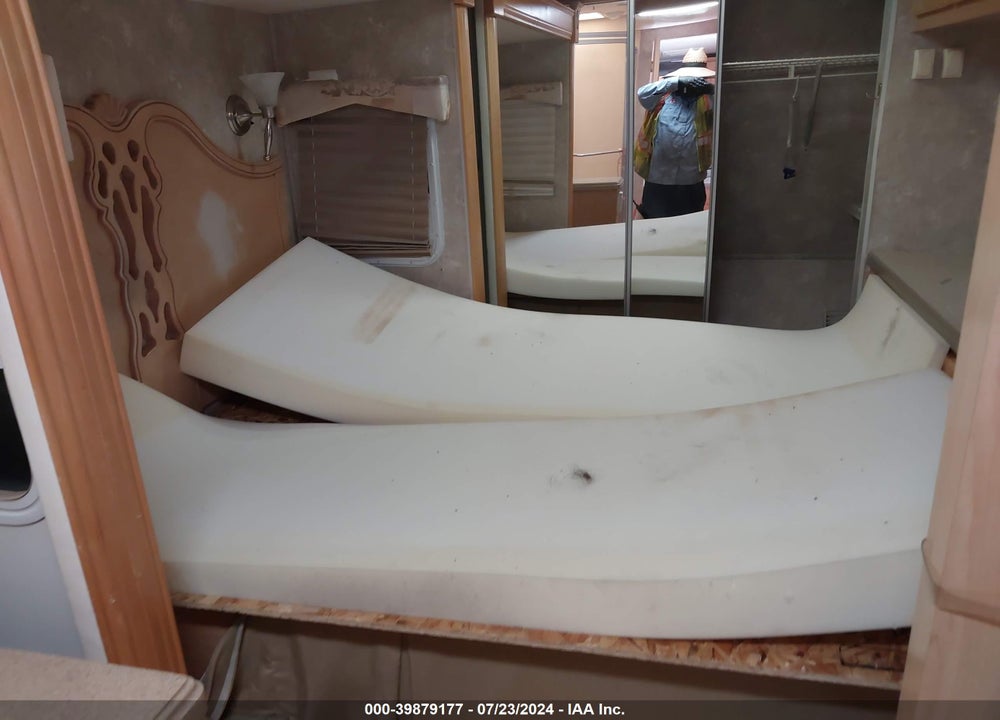 2004 COACHMEN TRAVEL VIN: 1TC3B255241307682
