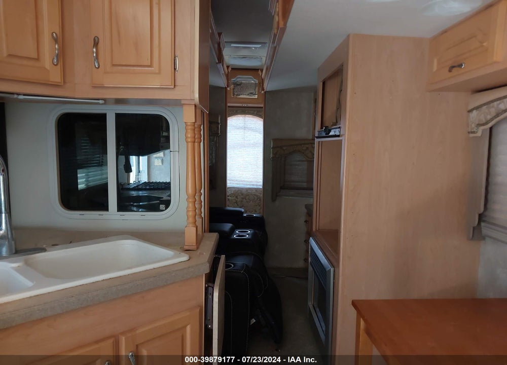 2004 COACHMEN TRAVEL VIN: 1TC3B255241307682