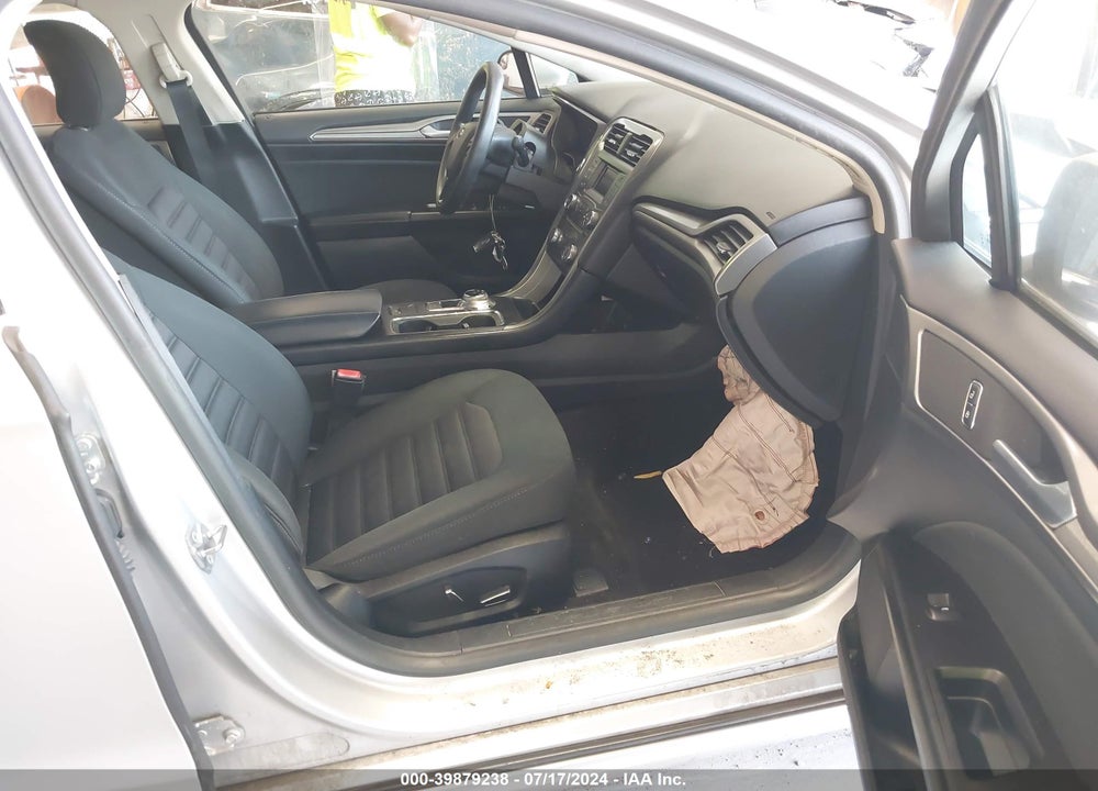2017 FORD FUSION SE VIN: 3FA6P0H73HR316579