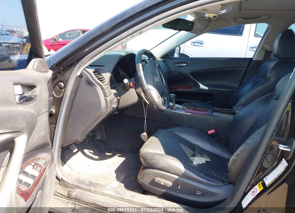 2008 LEXUS IS 350 VIN: JTHBE262985020128