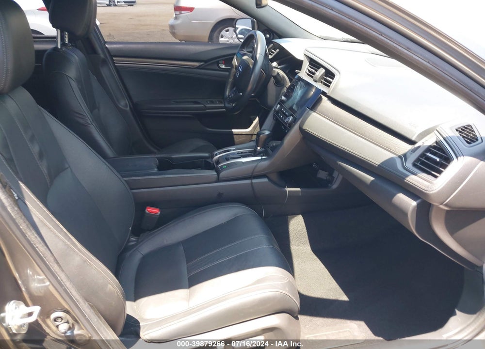 2019 HONDA CIVIC SPORT TOURING VIN: SHHFK7H92KU403304
