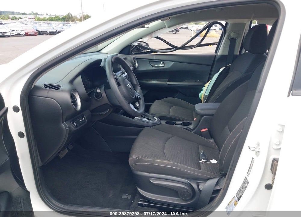 2019 KIA FORTE LXS VIN: 3KPF24AD6KE073672
