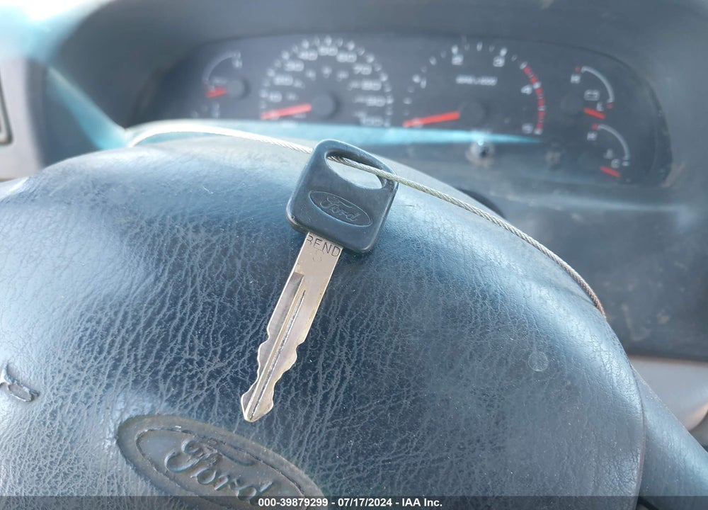2002 FORD F-350 LARIAT/XL/XLT VIN: 1FTSX31F22EA60859