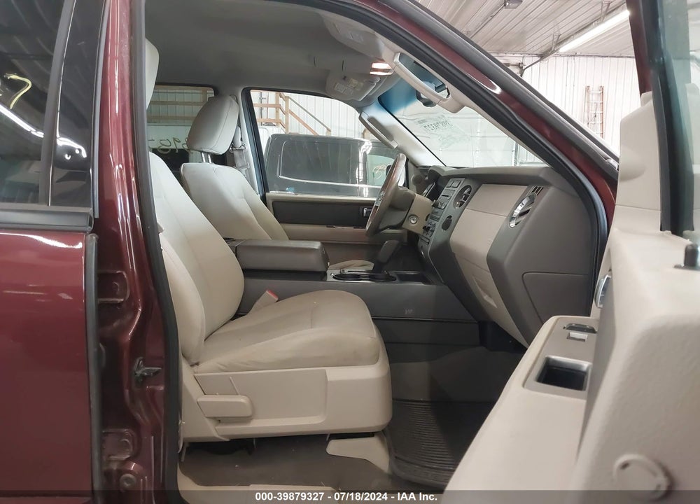 2010 FORD EXPEDITION XLT VIN: 1FMJU1G59AEA43350