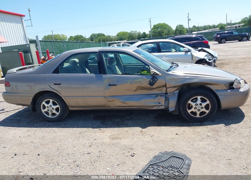 1999 TOYOTA CAMRY LE VIN: 4T1BG22K3XU478393
