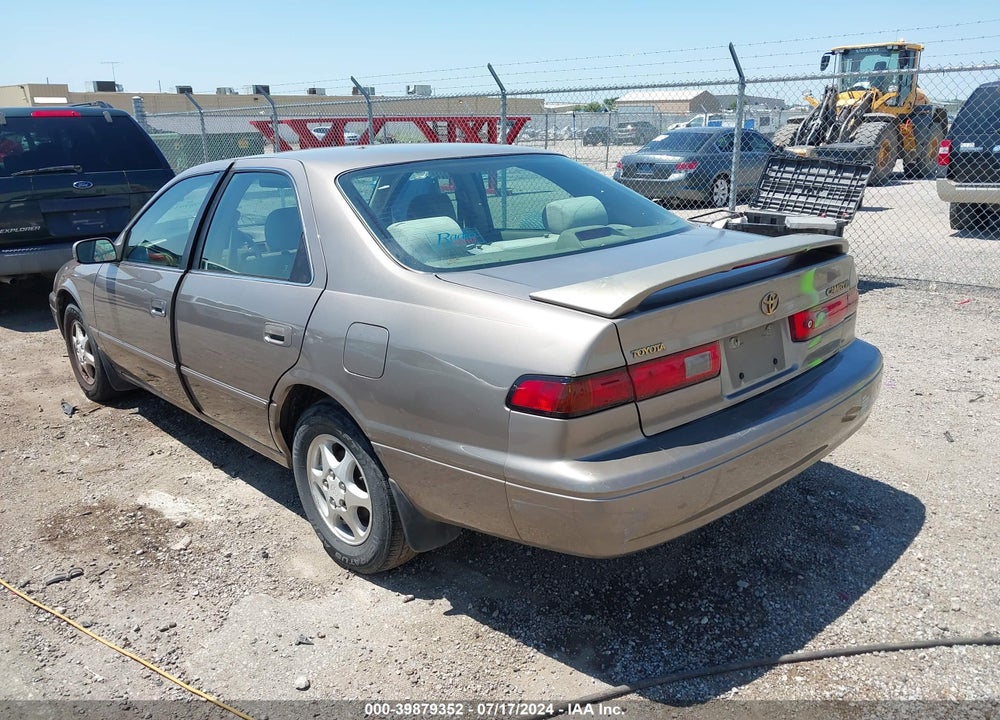 1999 TOYOTA CAMRY LE VIN: 4T1BG22K3XU478393