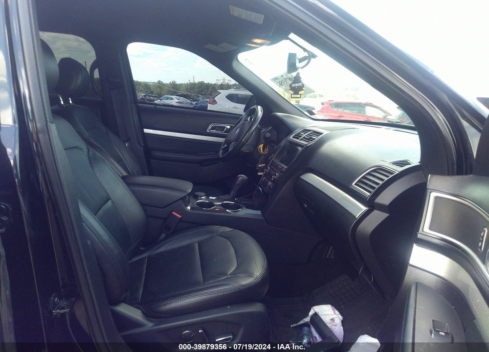 2017 FORD EXPLORER XLT VIN: 1FM5K8D86HGD73895
