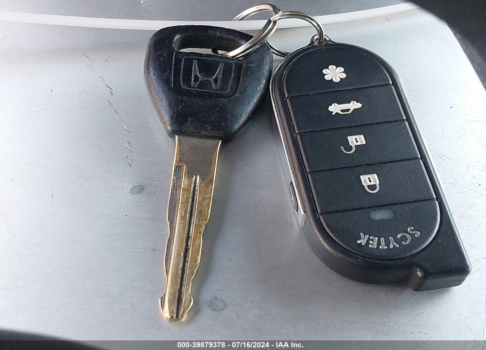 2001 HONDA CIVIC LX VIN: 2HGES16511H508114